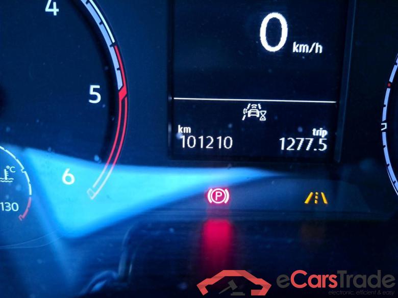 VOLKSWAGEN T-Roc / 2017 / 5P / todoterreno Edition 1.6 TDI 85kW (115CV) #5