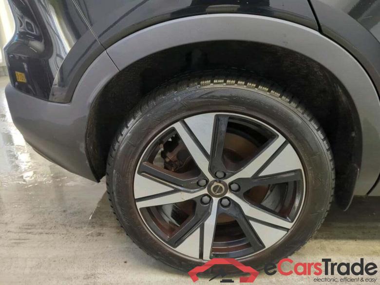 VOLVO XC40 Recharge P8 AWD RDes #5