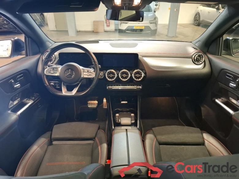 Mercedes EQA 250 67KWH AMG Night Aut. Pano LED-Xenon Head-Up Widescreen Burmester Navi Ambient 1/2 Sport-Leather-Alcantara KeylessGo Camera 360 Klima PDC ... #4