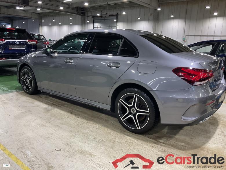 MERCEDES-BENZ A-Klasse 1.3 A 250 E BUSINESS SOLUTION DCT #3