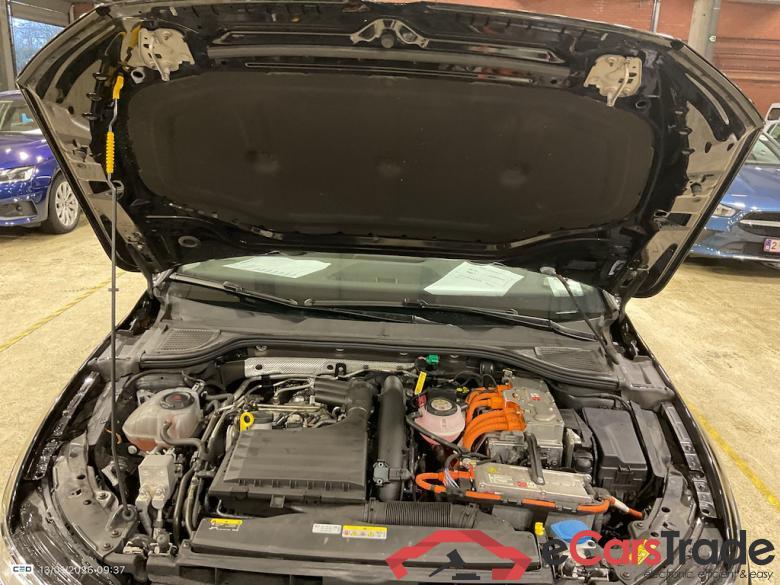 VOLKSWAGEN GOLF VIII 1.4 EHYBRID STYLE BUSINESS DSG #6