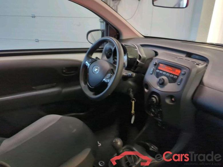 TOYOTA Aygo 1.0 VVT-i x-fun #3