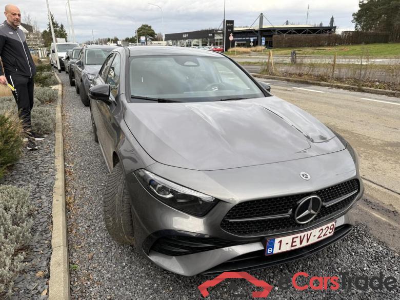 MERCEDES-BENZ A Sedan Sedan 250 e PHEV AMG Line (160 kW) #2