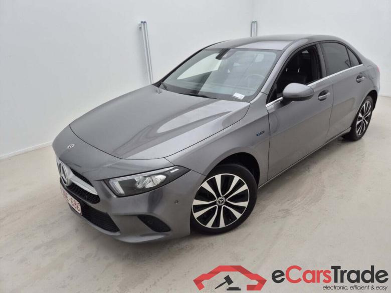 MERCEDES-BENZ A-KLASSE SEDAN 250E BUSINESS SOLUTION AUT #1