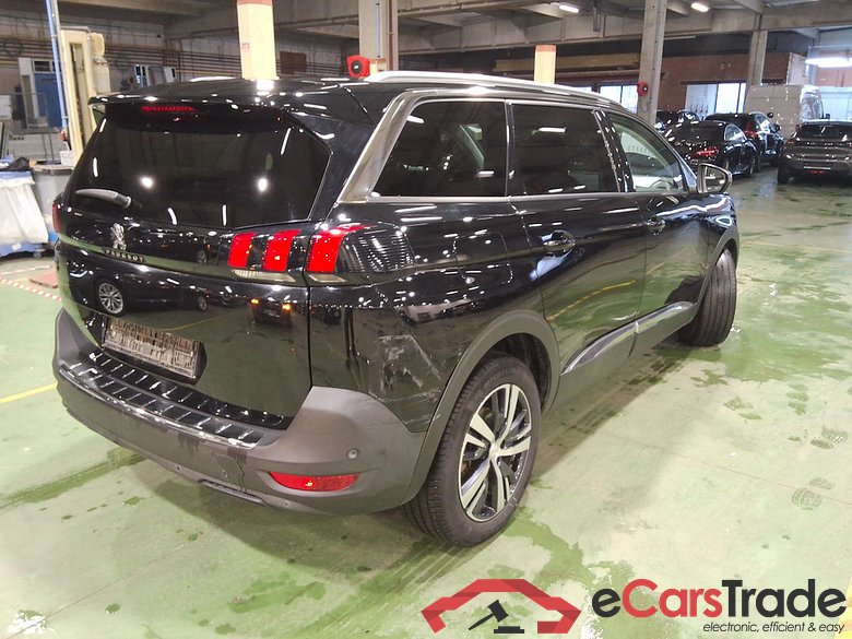 PEUGEOT 5008 - 2020 1.2 PureTech Allure #4