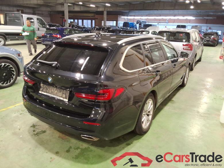 BMW 5 SERIES TOURING 2.0 518D 100KW TOURING AUTO #4