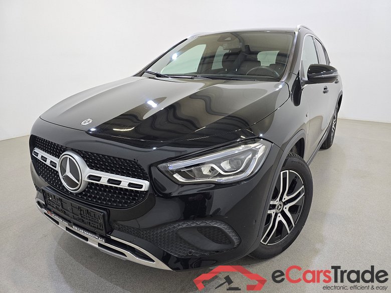 Mercedes GLA 250e Plug-In Hybrid Aut. LED-Xenon Navi 1/2 Sport-Leather KeylessGo Camera Klima PDC ... #1