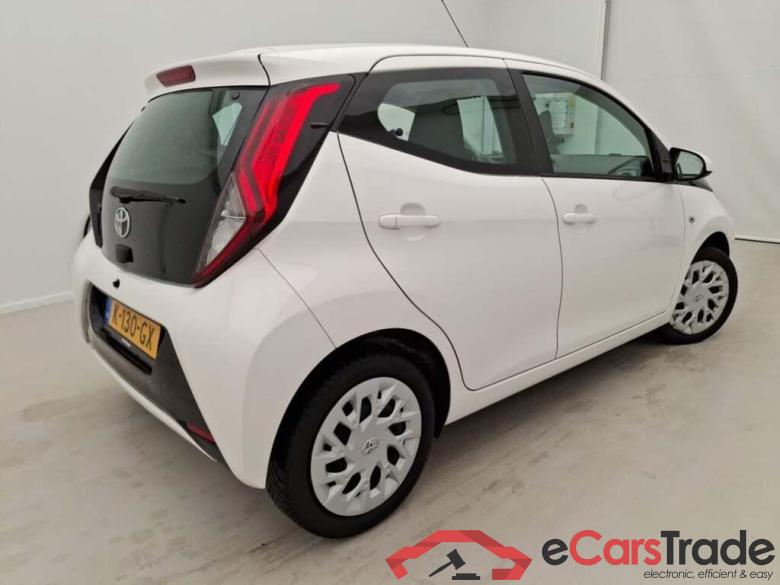 TOYOTA Aygo 1.0 VVT-i x-play #2