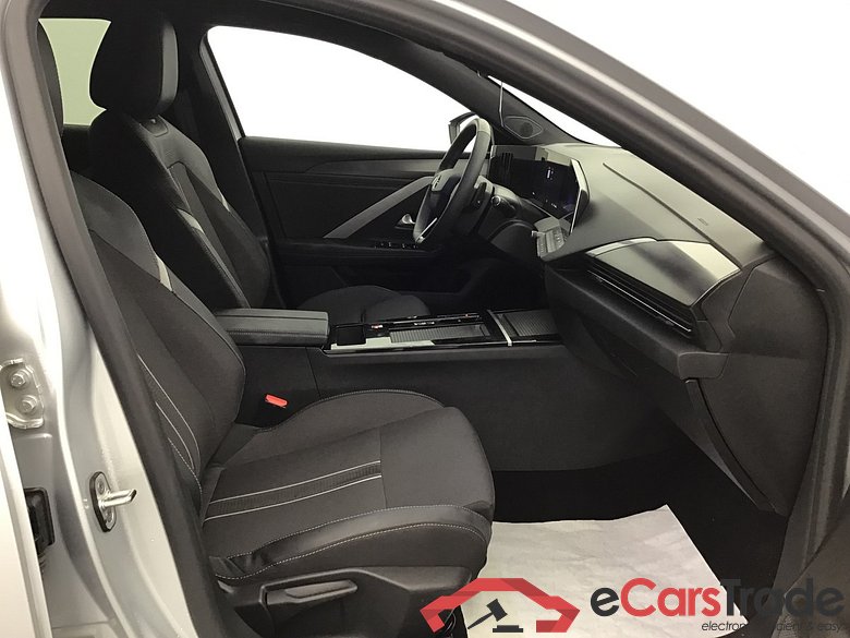 Opel Astra GS 1.2 GASOLINE 130hp #6