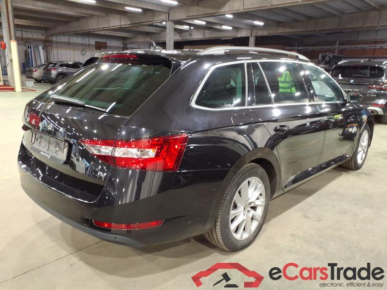 SKODA SUPERB COMBI - 2019 1.4 TSI PHEV Ambition DSG #4