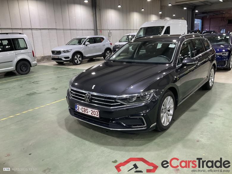 VOLKSWAGEN PASSAT VARIANT 1.4 TSI MSQ VARIANT GTE BUSINESS #1