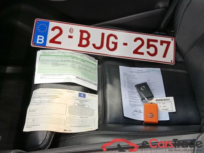 Volvo XC90 2.0 T8 4WD Geartronic Inscription 7PL. 5d #4