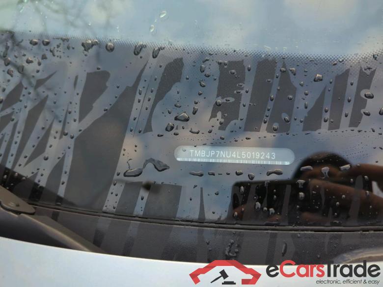 SKODA Karoq 85 kW #3