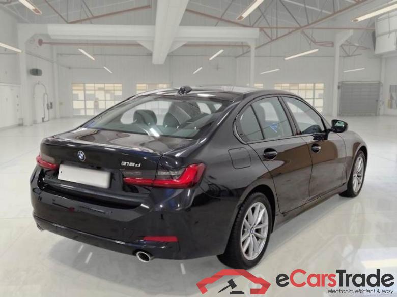 BMW SERIE 3 / 2022 / 4P / BERLINA 318D 48V AUTO #2
