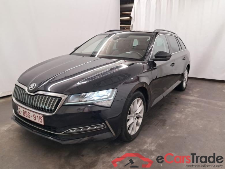 Skoda Superb Combi 1.4 TSI iV 160kW DSG6 Clever 5d