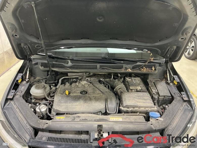 VOLKSWAGEN TOURAN - 2015 1.5 TSI ACT Trendline OPF #6