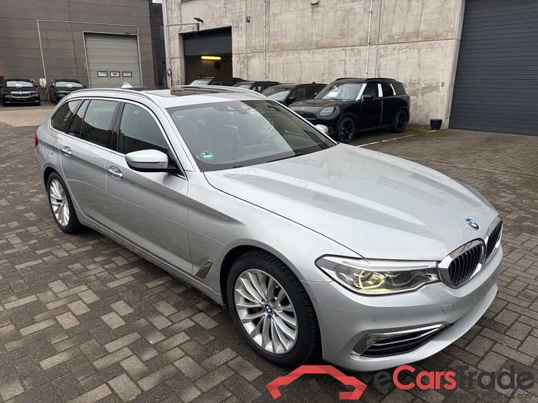 BMW 540i xDrive Touring Aut. Pano LED-Xenon LC-Pro Ambient Navi-Pro Sport-Leather KeylessGo Camera Klima PDC ... #2