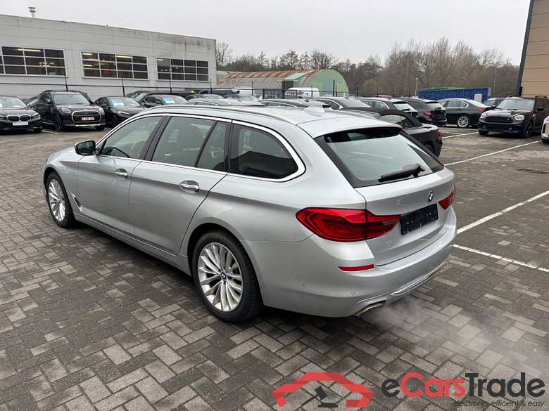 BMW 540i xDrive Touring Aut. Pano LED-Xenon LC-Pro Ambient Navi-Pro Sport-Leather KeylessGo Camera Klima PDC ... #4