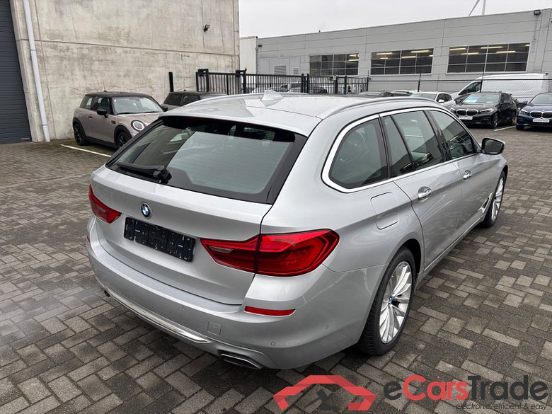 BMW 540i xDrive Touring Aut. Pano LED-Xenon LC-Pro Ambient Navi-Pro Sport-Leather KeylessGo Camera Klima PDC ... #3