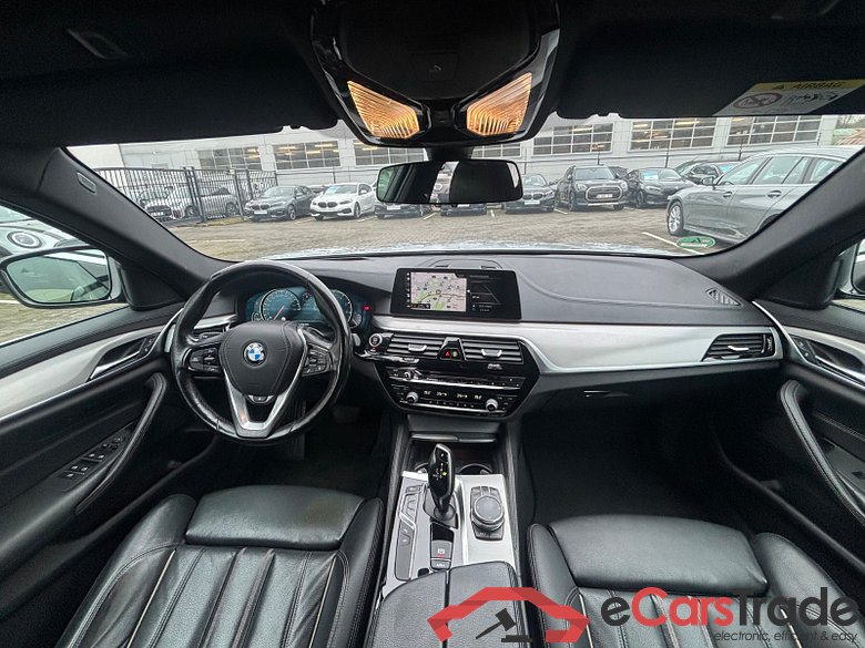 BMW 540i xDrive Touring Aut. Pano LED-Xenon LC-Pro Ambient Navi-Pro Sport-Leather KeylessGo Camera Klima PDC ... #6