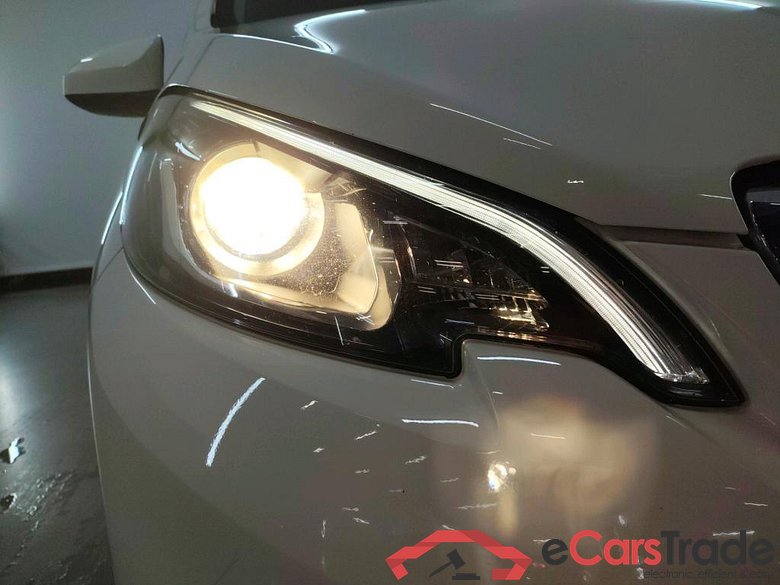 PEUGEOT 108 53 kW #3