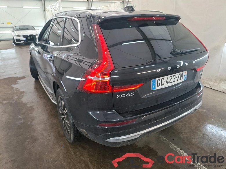 VOLVO XC60 / 2021 / 5P / SUV B4 197 Geartronic 8 Inscription Luxe #2