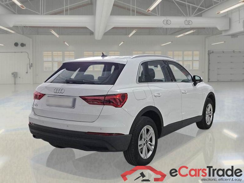 AUDI Q3 / 2018 / 5P / SUV 45 TFSI E S TRONIC BUSINESS #2