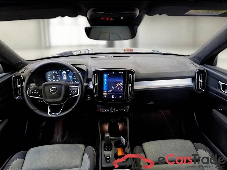 VOLVO XC40 / 2021 / 5P / SUV T4 RECHARGE PLUG-IN AUTO CORE #3