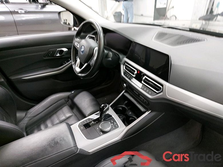 BMW - BMW 3 BERLINE 320e 204PK Business Edition With Vernasca Heated Sport Seats & Driving Assistant & Active Cruise Control  * HYBRID * #3