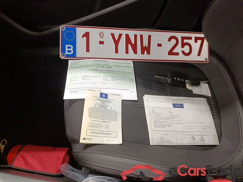 Peugeot 308 1.2 PureTech 130 S&S Allure 5d #4