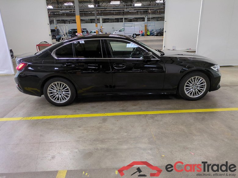 BMW Série 3 Berline / 2018 / 4P / Berline 320d 190ch Luxury BVA8 #6