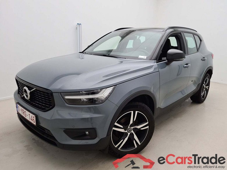 VOLVO XC40 1.5 T2 R-DESIGN #1