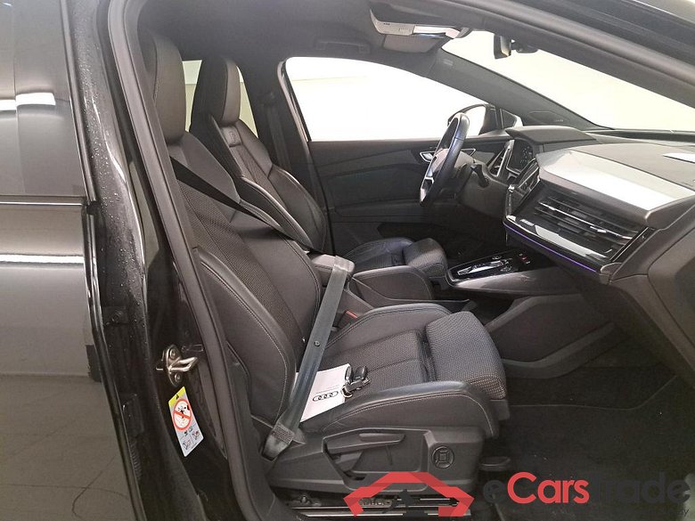 Audi Q4 e-tron 40 e-tron Launch edition S Competition 5d #3