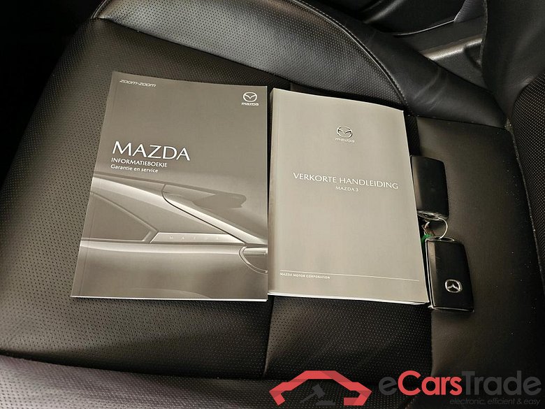 Mazda 3 E-SKYACTIV-X 186 Luxury 4d #4