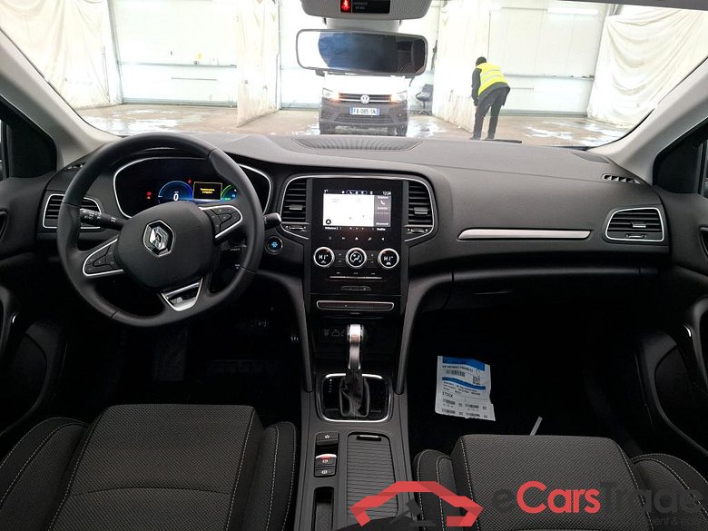 RENAULT Mégane Berline / 2020 / 5P / Berline evolution E-Tech Plug-in hybrid 160 #5