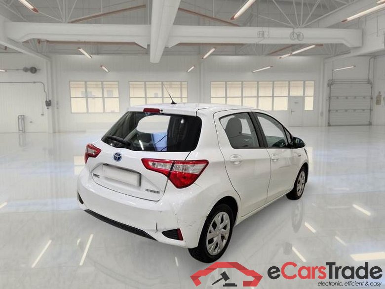 TOYOTA YARIS / 2017 / 5P / BERLINA 1.5 HYBRID BUSINESS #2