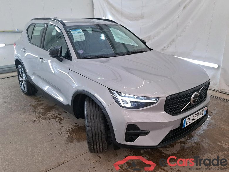 VOLVO XC40 / 2022 / 5P / SUV B3 163 DCT 7 Plus #4