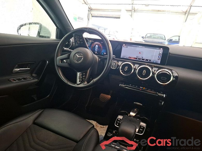 MERCEDES-BENZ Classe A Compact / 2018 / 5P / Berline A 200 d Business Line 8G-DCT #5