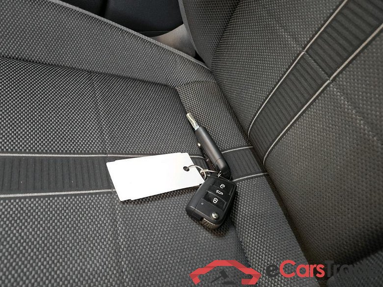 VOLKSWAGEN POLO 70 kW #6