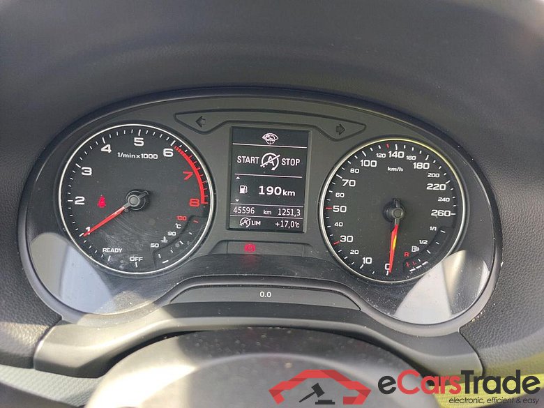 AUDI Q2 / 2016 / 5P / todoterreno Design 30 TFSI 85kW (116CV) #4