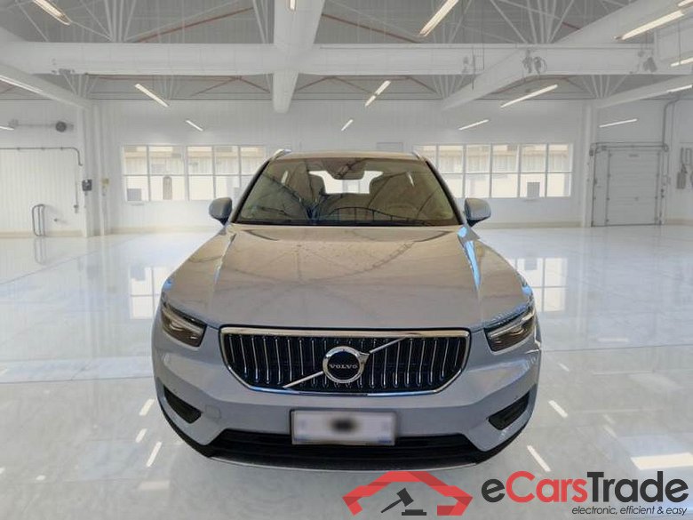 VOLVO XC40 / 2017 / 5P / SUV T4 PLUG-IN HYBRID AUTO RECH INSCRIP EXPR #6