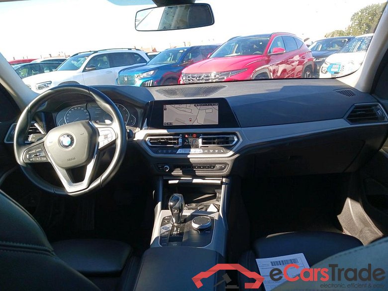 BMW Serie 3 / 2019 / 5P / familiar 320d Auto.Touring #3