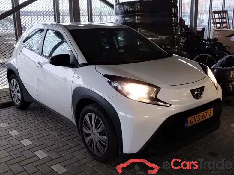TOYOTA Aygo X 1.0 VVT-i MT Play #2