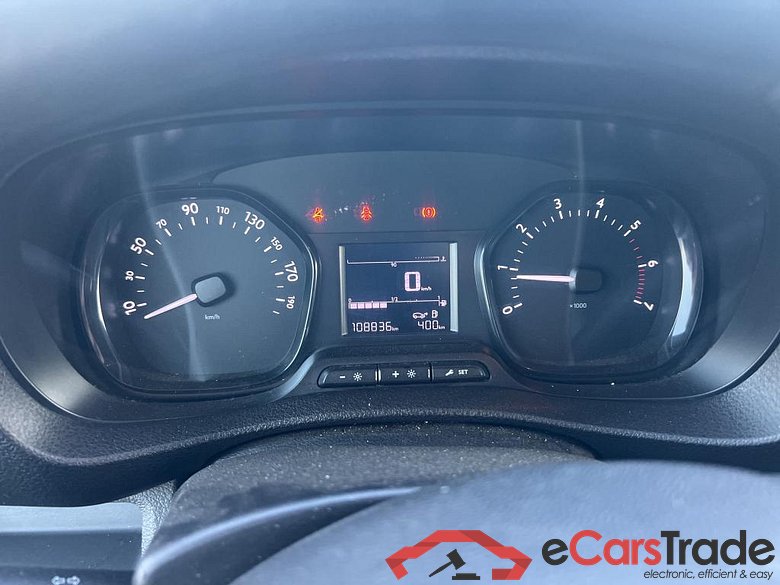 OPEL Vivaro / 2019 / 4P / combi 1.5 Diésel 88kW (120CV) L Std Express #4