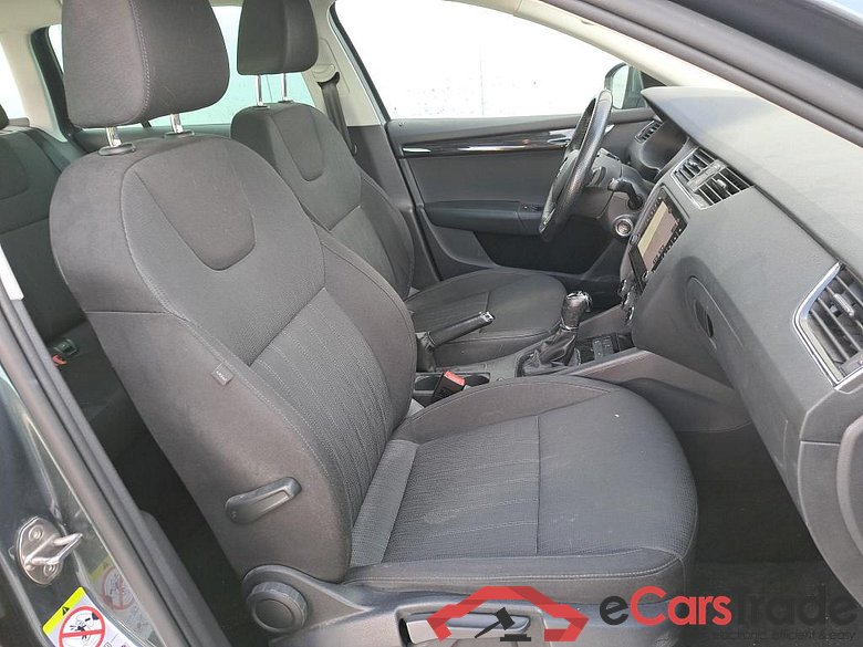 SKODA Octavia / 2016 / 5P / familiar Combi 1.5 TSI 110KW (150CV) DSG Style #6