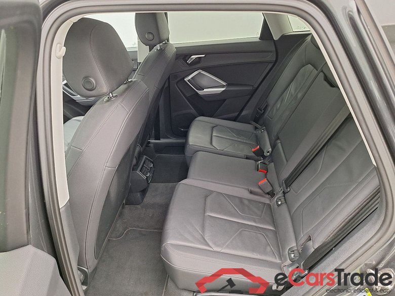 Audi, Q3 '18, Audi Q3 35 TDI S tronic S line Business Edition 5d #4