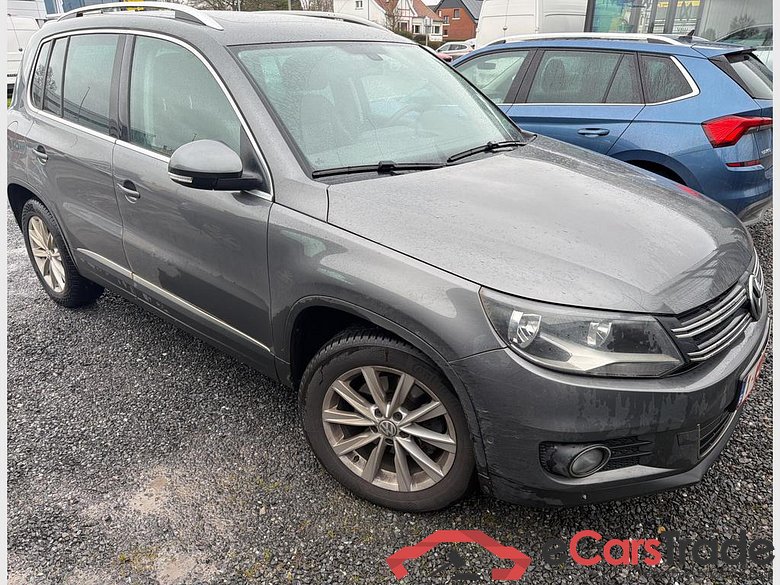 VOLKSWAGEN Tiguan Tiguan Sport & Style 1.4 TSI BlueMotion Technology 92 kW (125 ch) 6 vitesses manuel #4