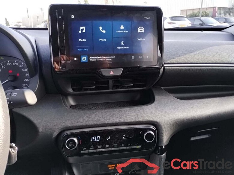 TOYOTA YARIS 1.5 Hybrid 115 Comfort #6