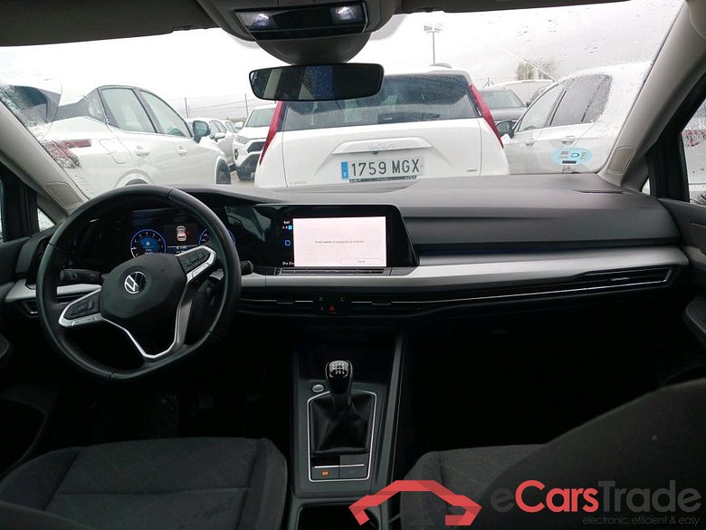 VOLKSWAGEN Golf / 2020 / 5P / berlina con portón Life 1.0 TSI 81kW (110CV) #3