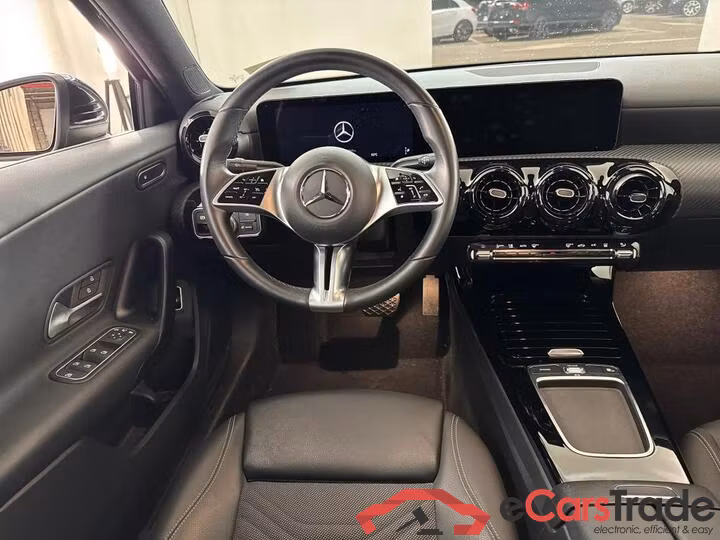 Mercedes A-Klasse Limousine A-Klasse Limousine A 250 e Business Line (PHEV) 160kW/218pk  4D/P Auto-7 #5